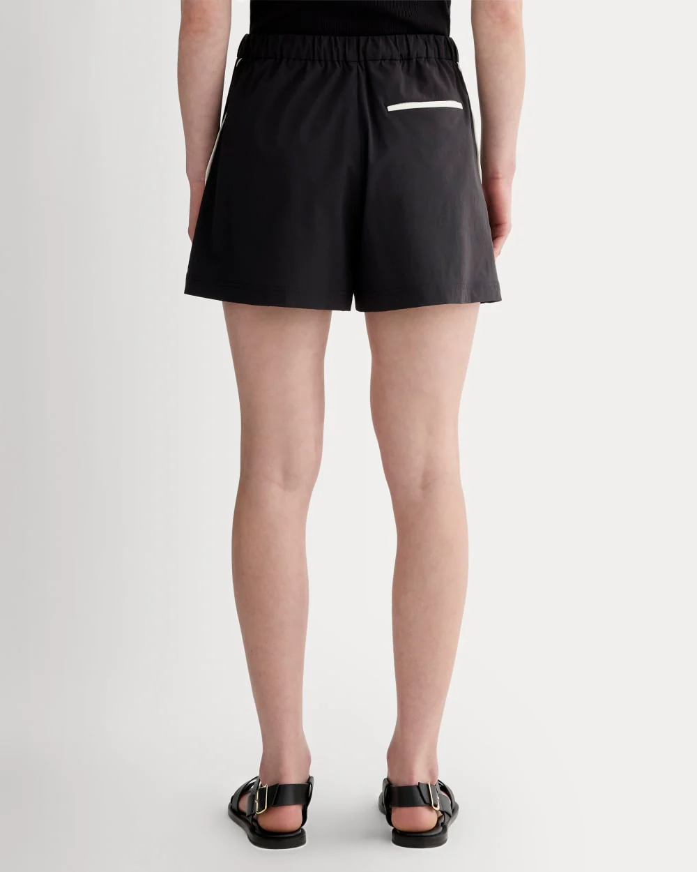 The Anywhere Barrel Short | Black
