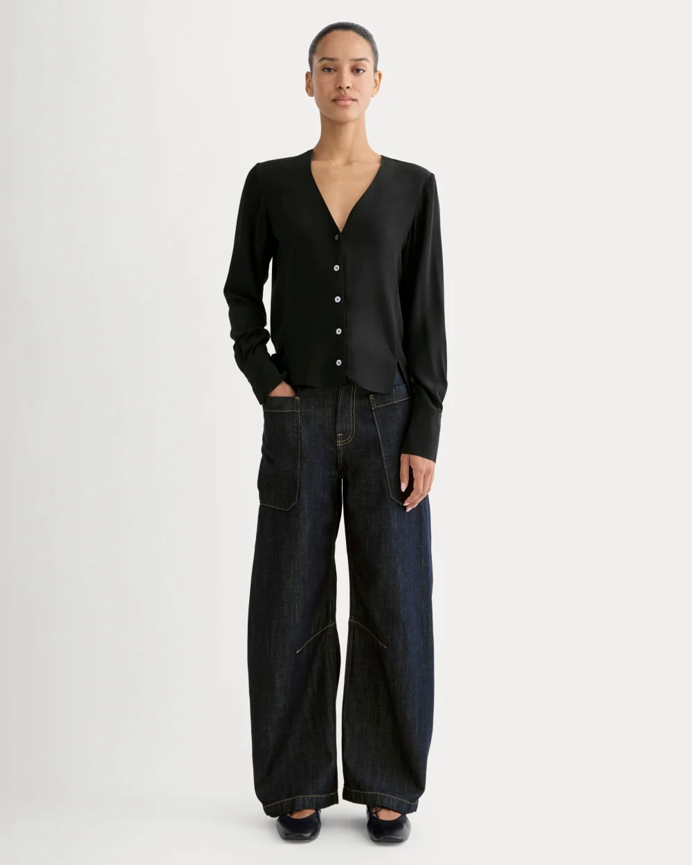 The V-Neck Blouse in Washable Silk | Black