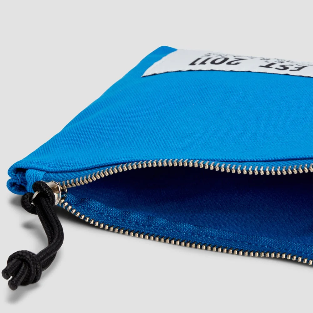 The Organic Canvas Pouch | Brilliant Blue