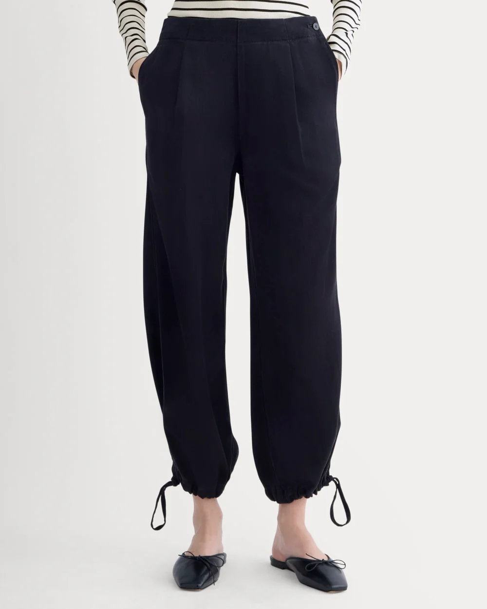 The Chino Jogger in Buttersoft | Black