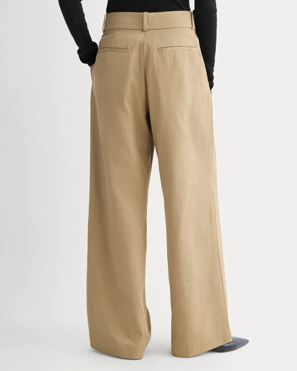 Wide-Leg Trouser in Buttersmooth | Ash Brown | 30 Inseam