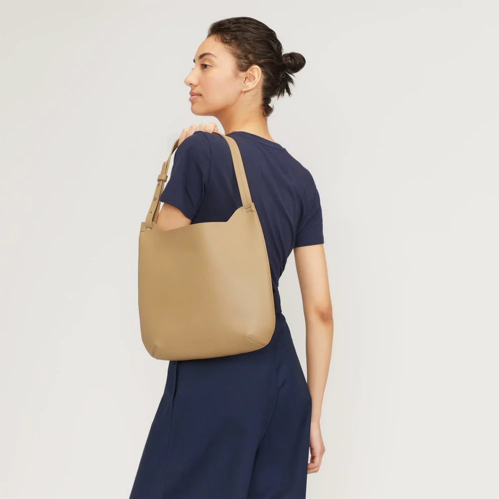 The Cactus Leather Hobo | Cashew