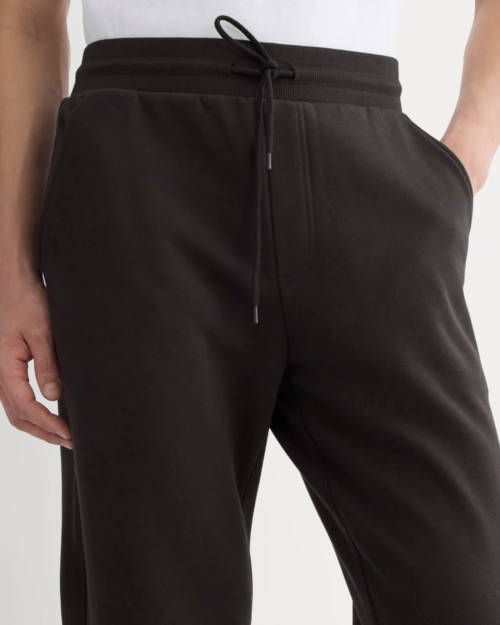 The Off-Duty Jogger | Black