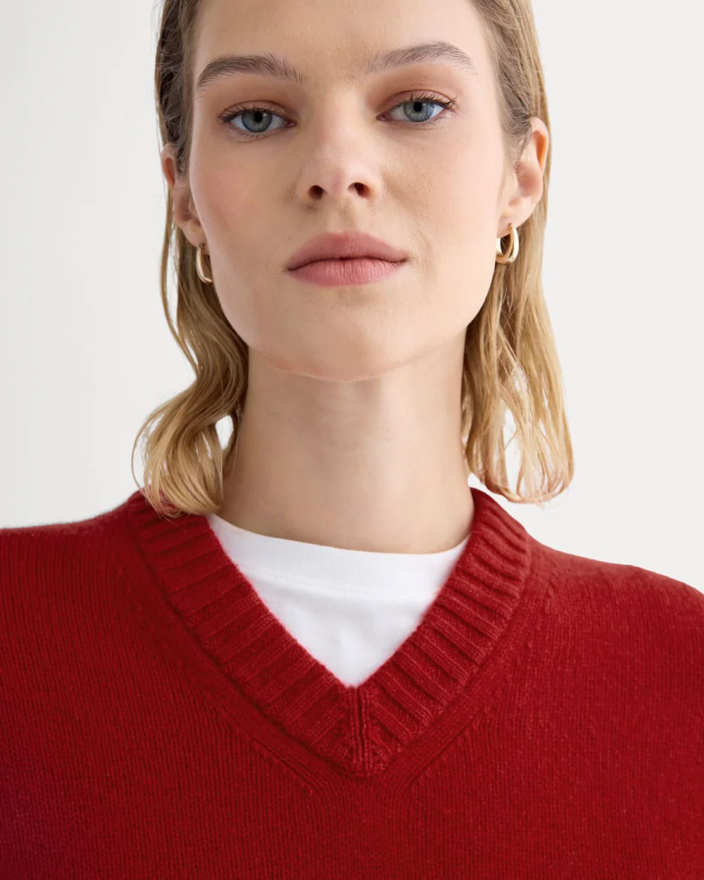 V-Neck Sweater in Extrafine Luxe Merino | Berry Red