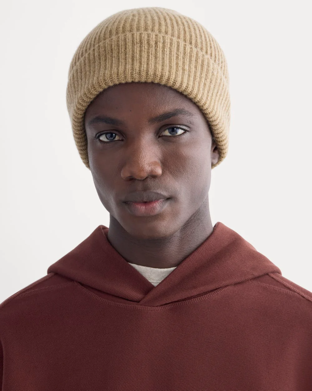 The Cashmere Ribbed Beanie | Dark Heathered Camel