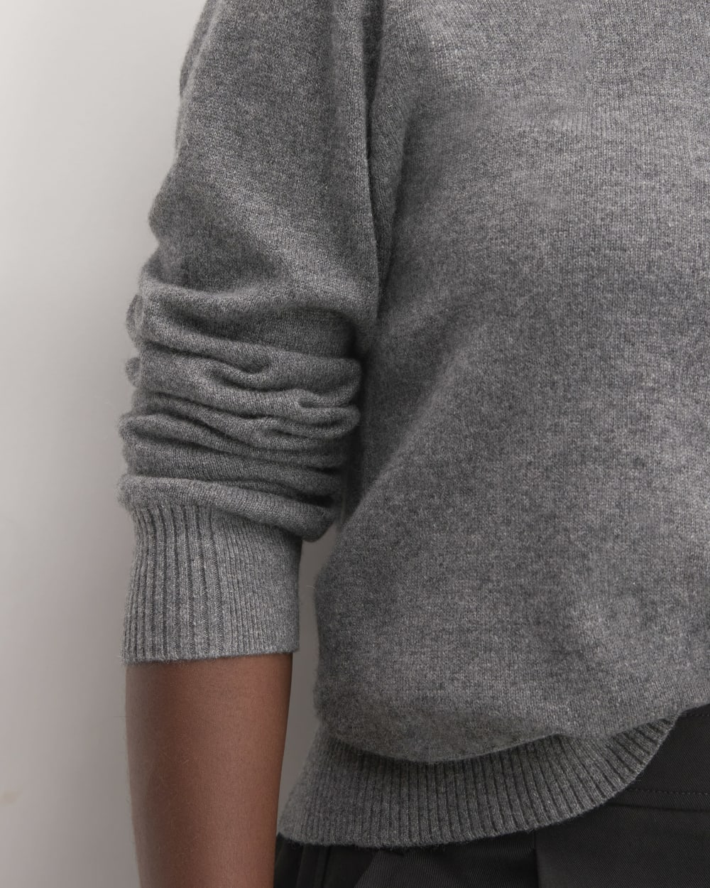 The Classic Crew in Cashmere | Heather Charcoal
