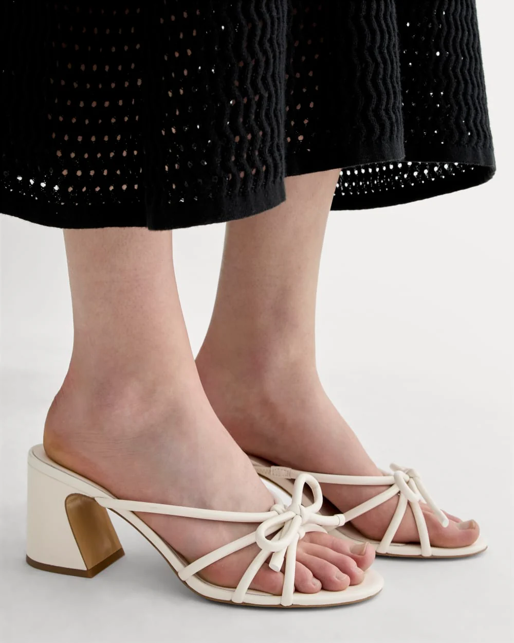 The Bow Heel | Canvas