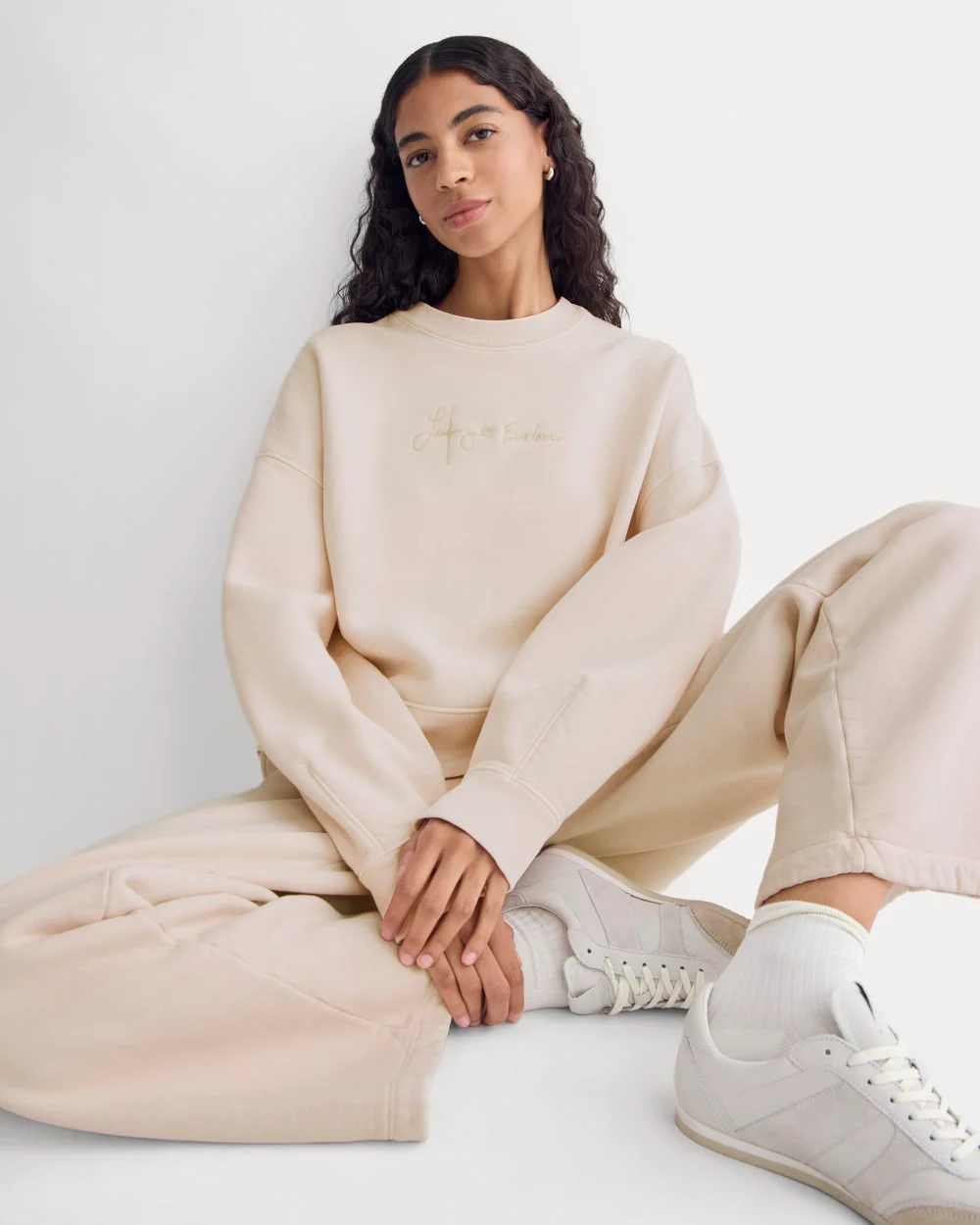 Everlane x The Laufey Foundation Cropped Sweatshirt | Pale Peony