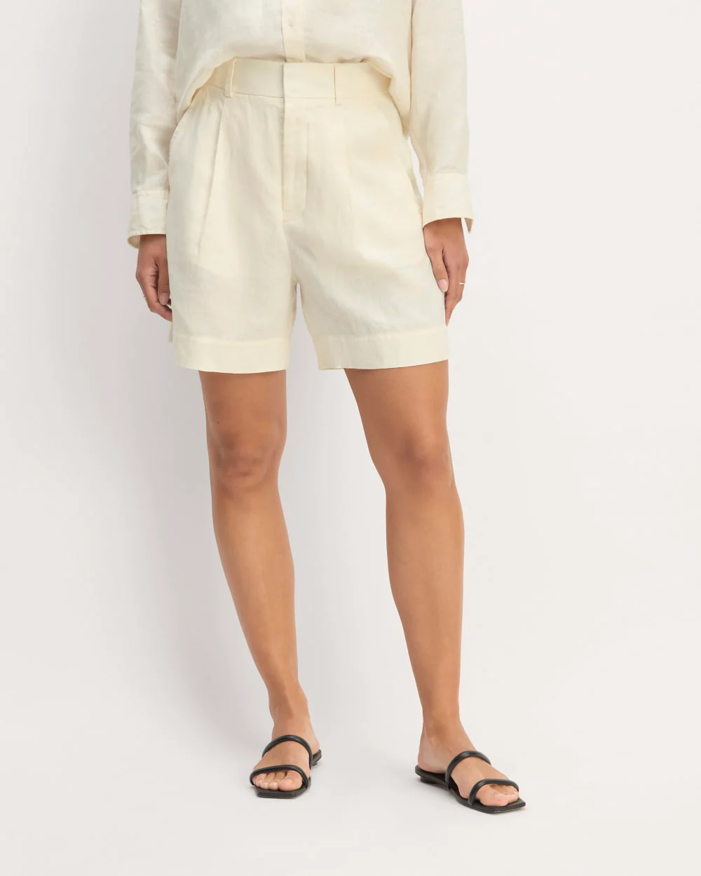 The Linen Way-High® Drape Short | Bone