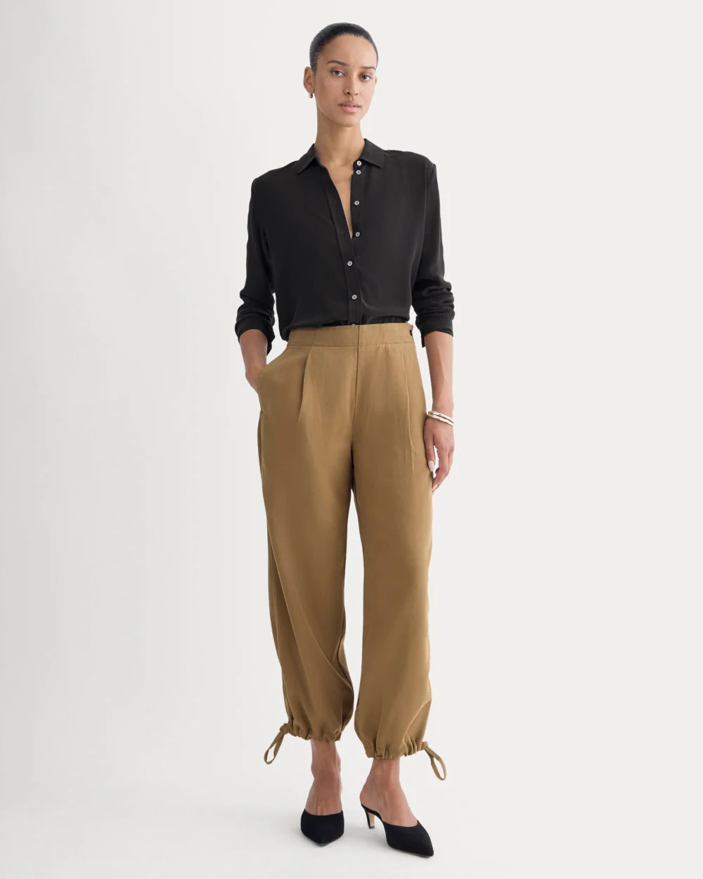 The Chino Jogger in Buttersoft | Aged Brass