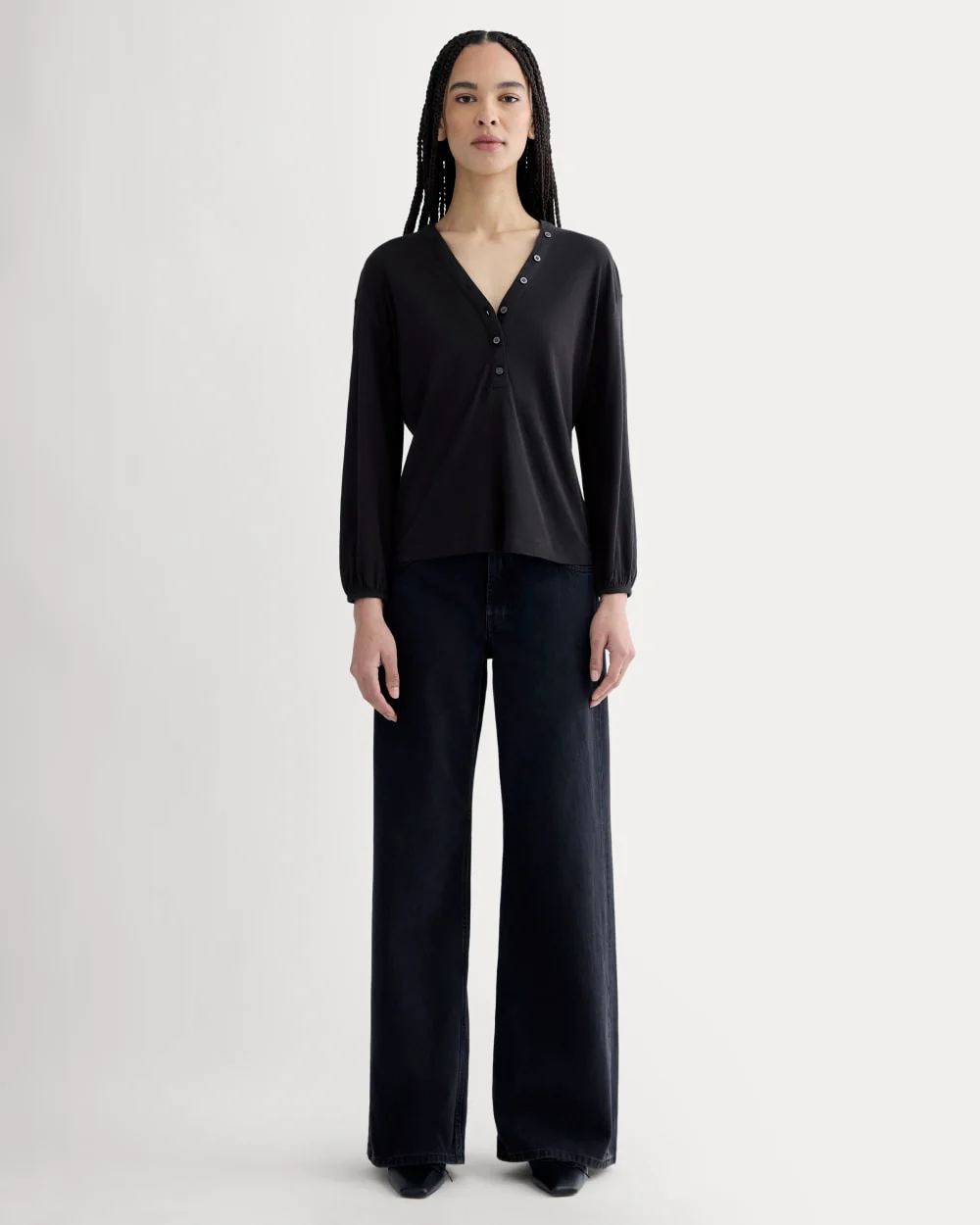 The Air V-Neck Henley | Black