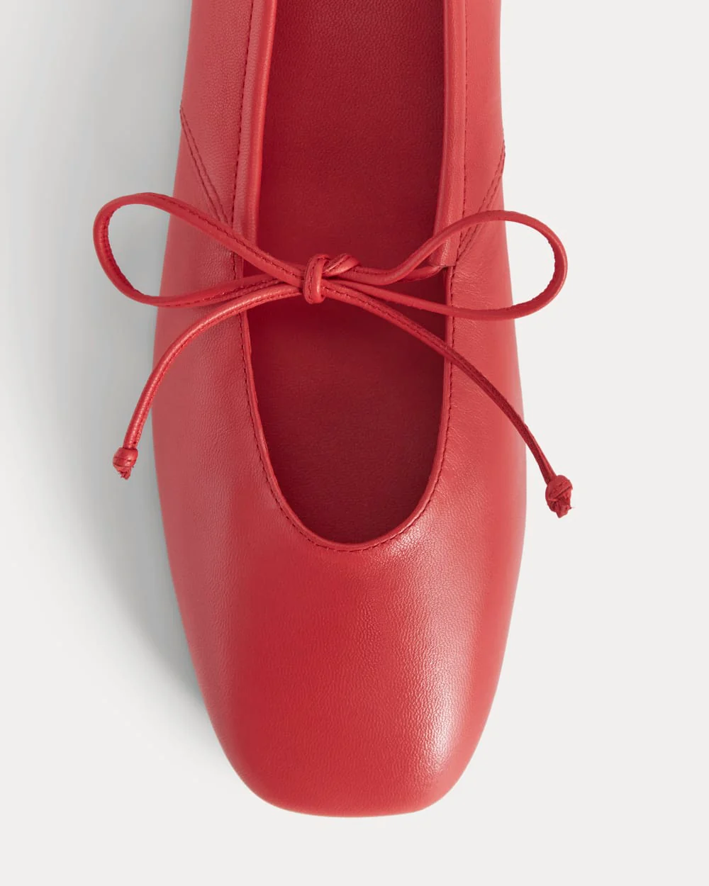 Leather Keyhole Flat | Classic Red