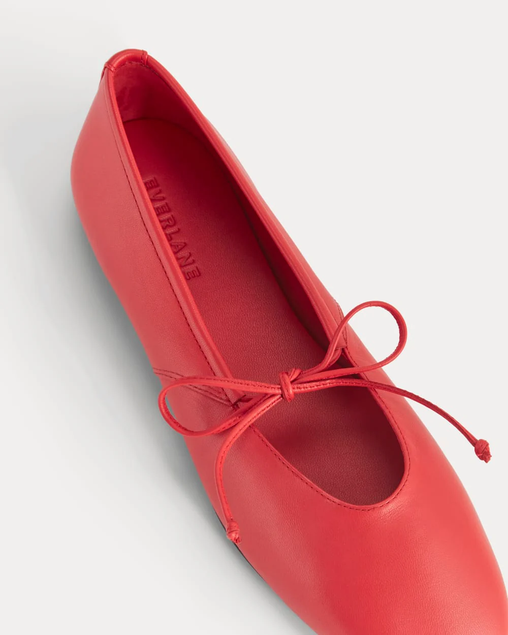 Leather Keyhole Flat | Classic Red
