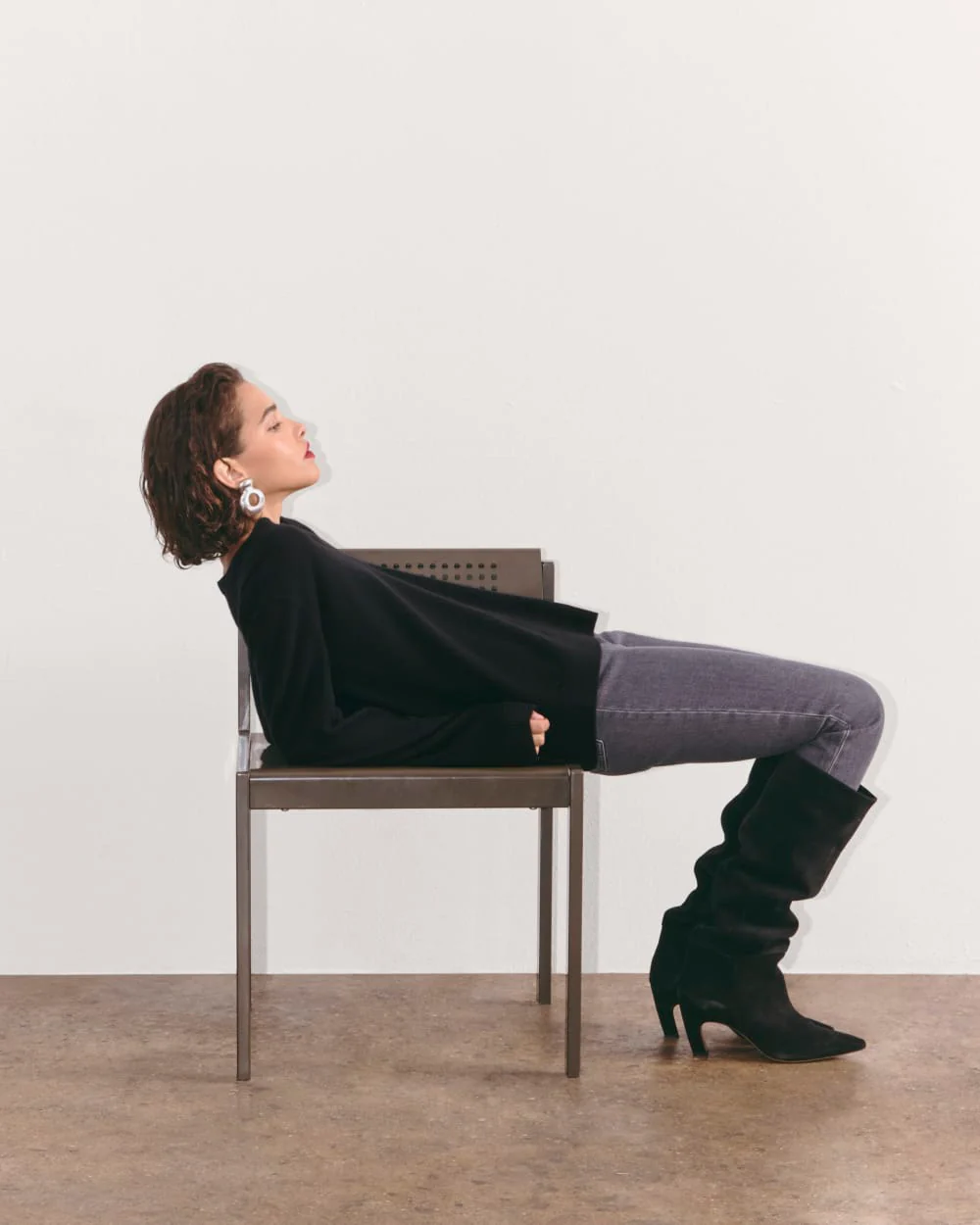 The Classic V in Cashmere | Black