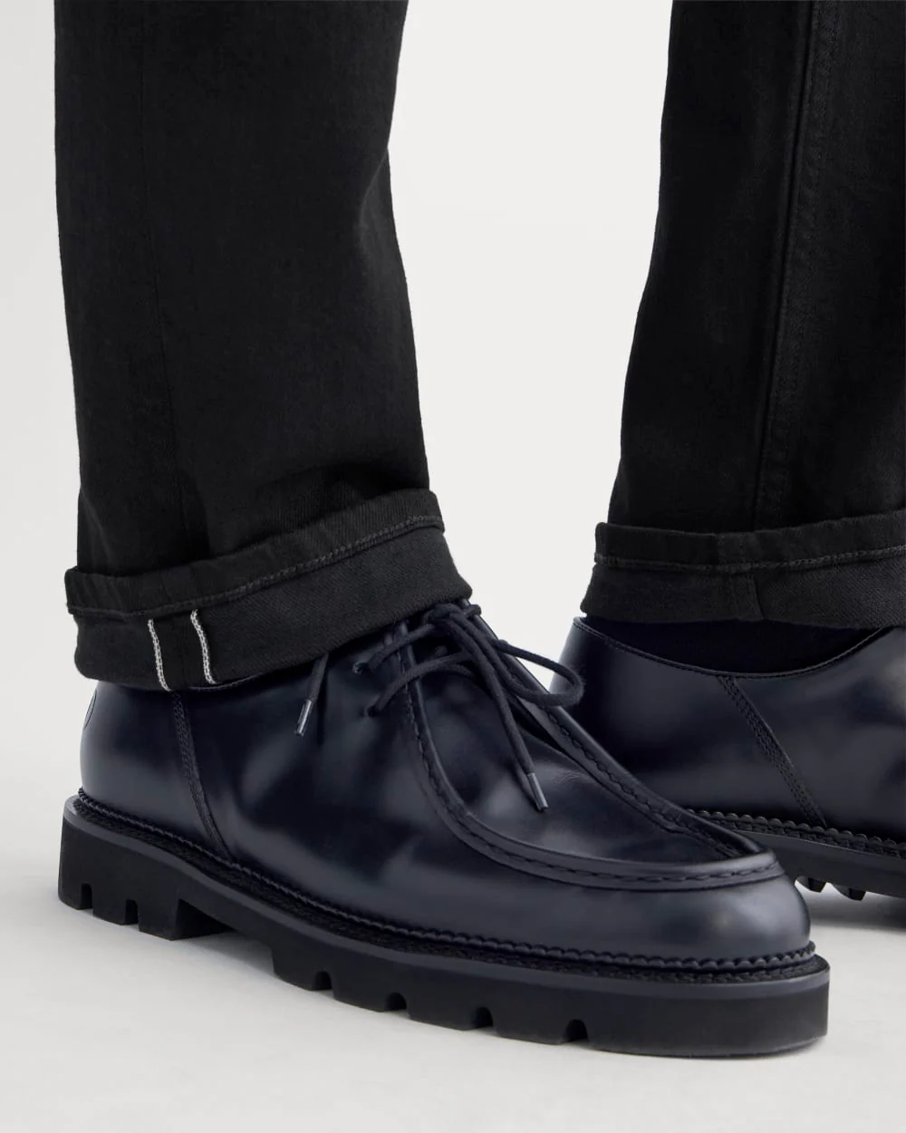 The Selvedge Straight Fit Jean | Shadow Rinse