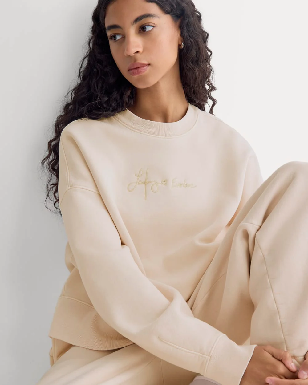 Everlane x The Laufey Foundation Cropped Sweatshirt | Pale Peony