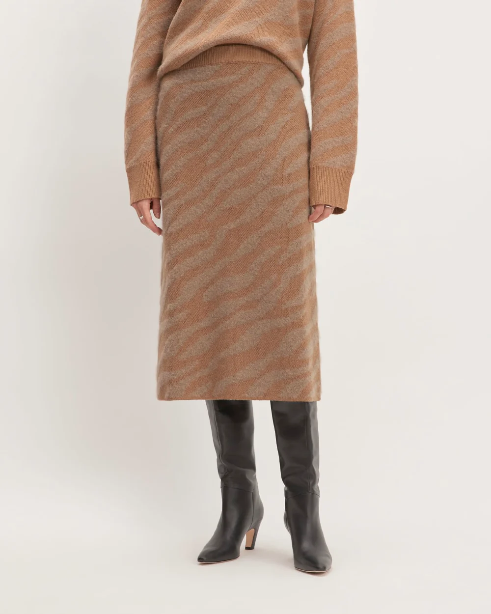 The Alpaca Tiger Jacquard Skirt | Camel / Medium Brown