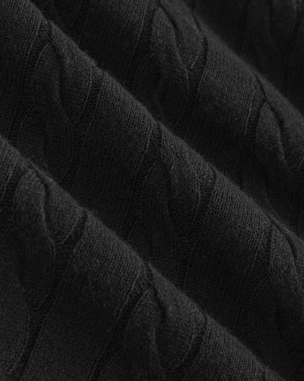 The Cable V-Neck in Cotton Cashmere | Black