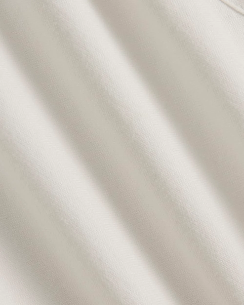 The Boxy Oxford | White