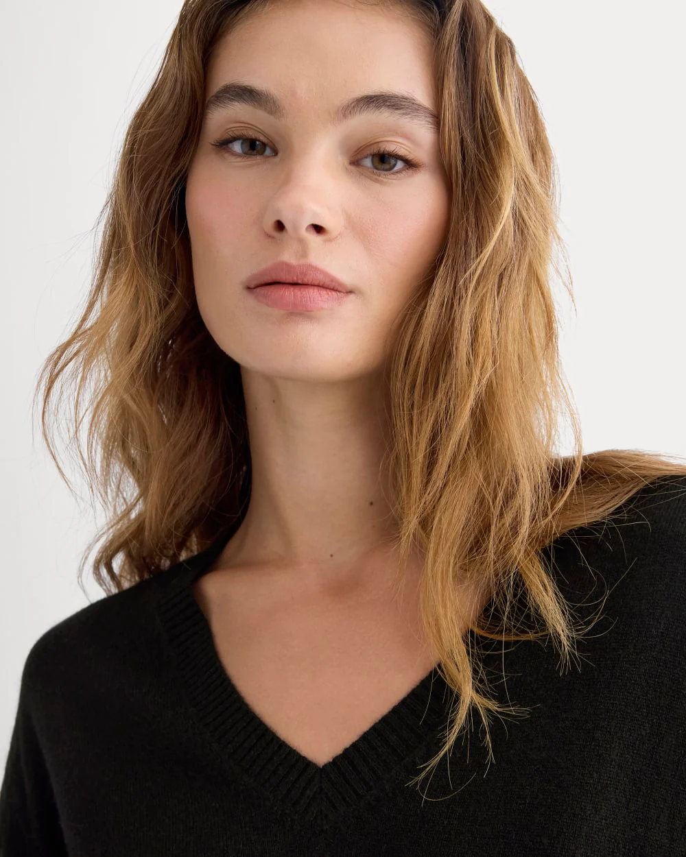 The Classic V in Cashmere | Black