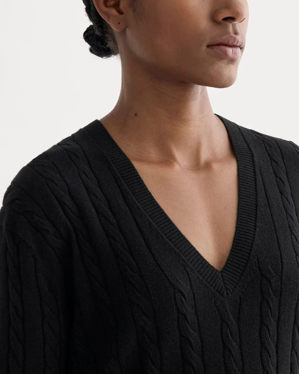 The Cable V-Neck in Cotton Cashmere | Black