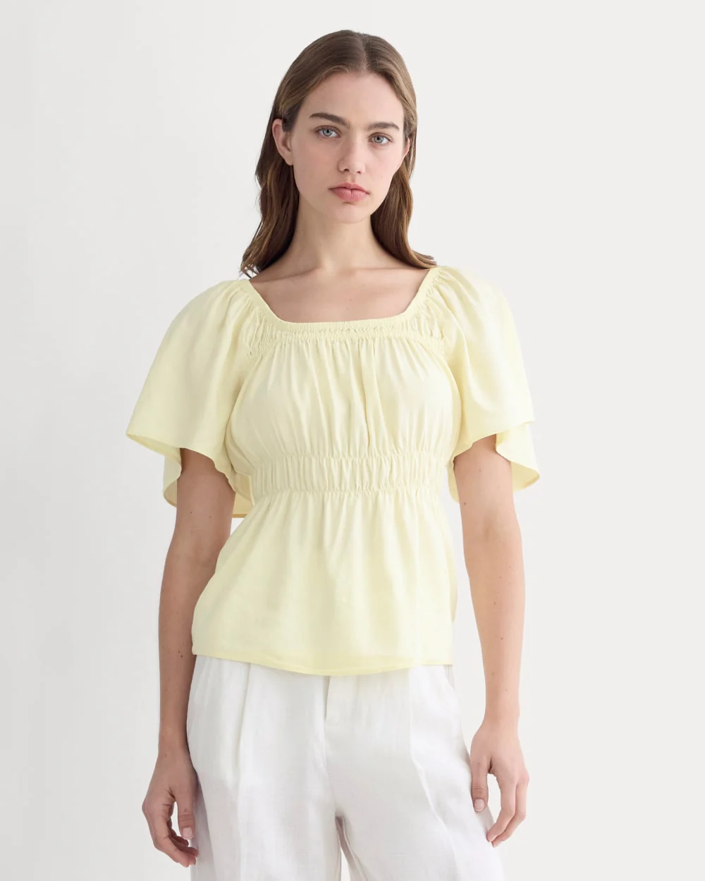 The Flutter-Sleeve Top in Stretch Linen | Light Yellow