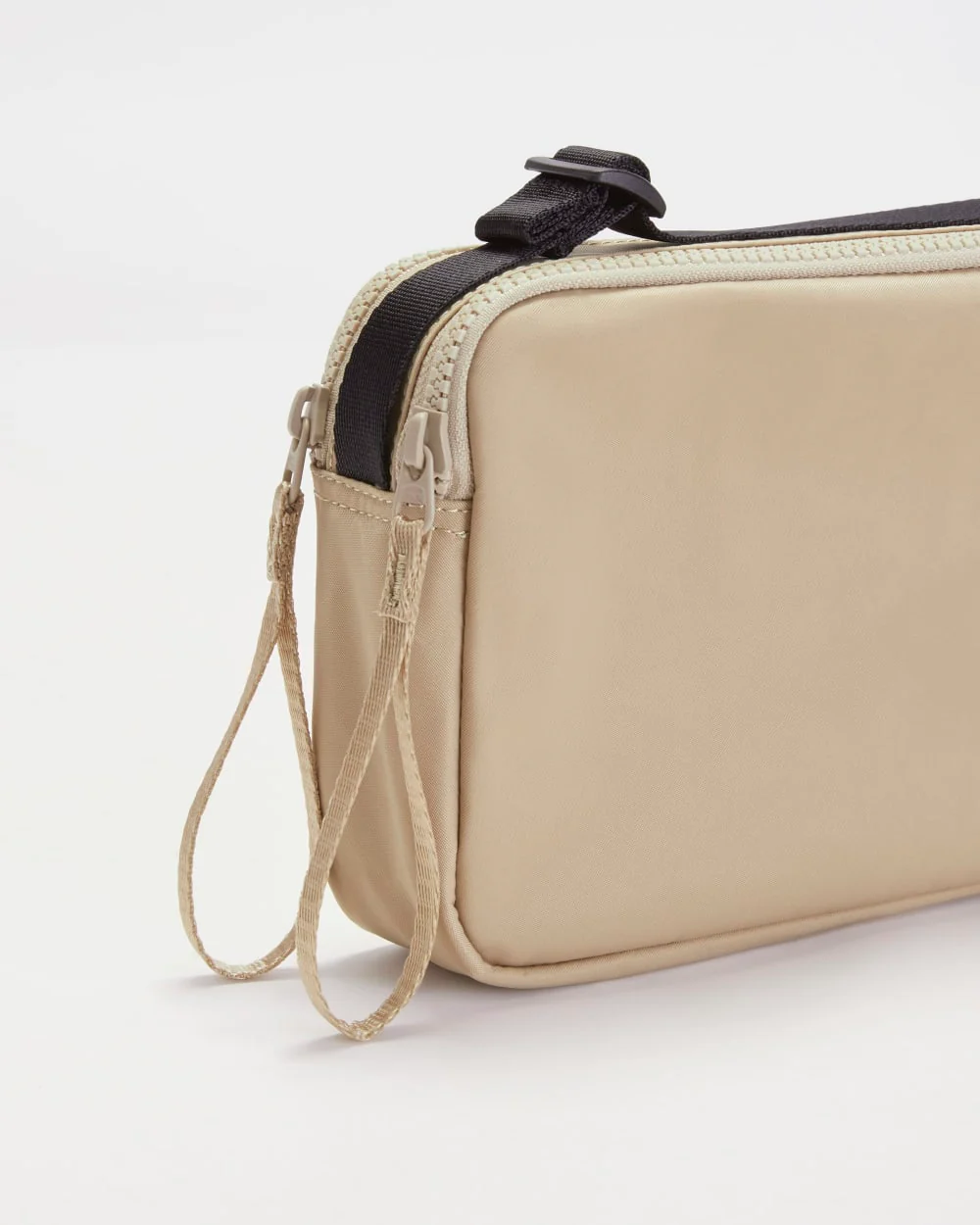 The Recycled Nylon Camera Bag | Khaki