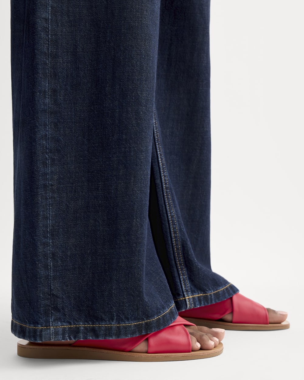 The Day Crossover Sandal | Classic Red