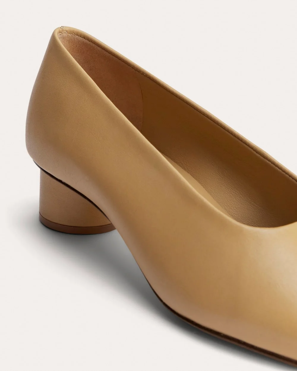 The Gallery Pump | Light Taupe