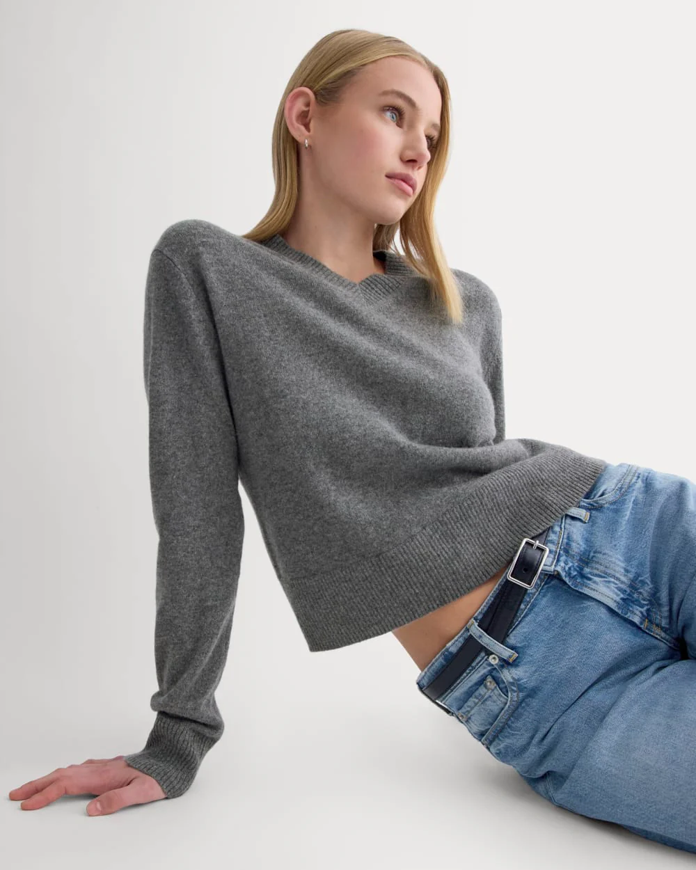 Cashmere Cropped High-V Sweater | Heather Charcoal