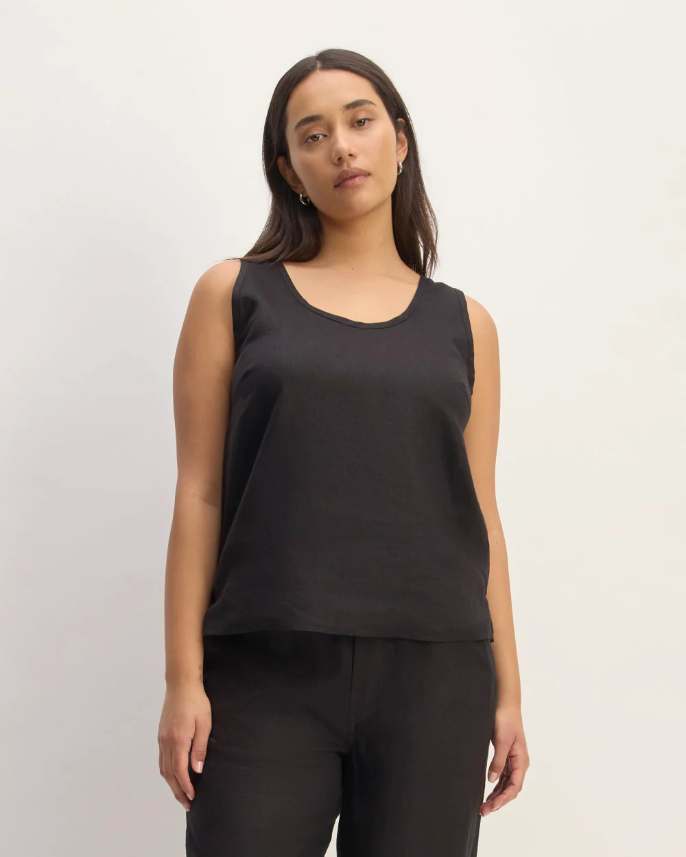 The Scoop Tank in Linen | Black