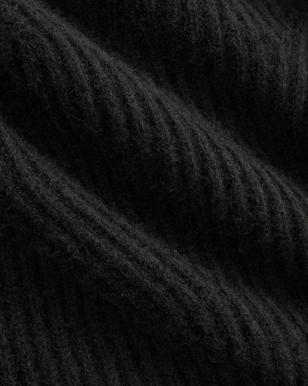 Cocoon Turtleneck in Wool Cashmere | Black