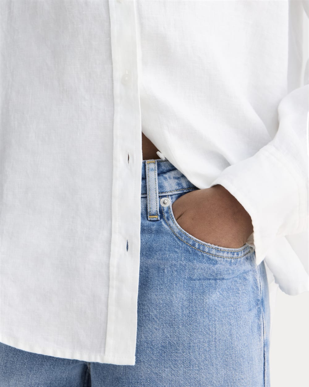 The Must-Have Shirt in Linen | White