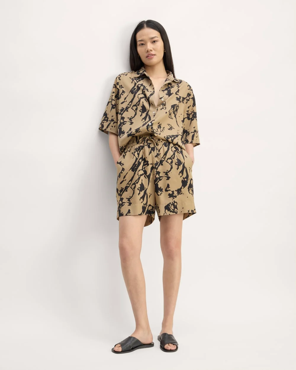 The Vacation Short | Black / Cornstalk Abstract