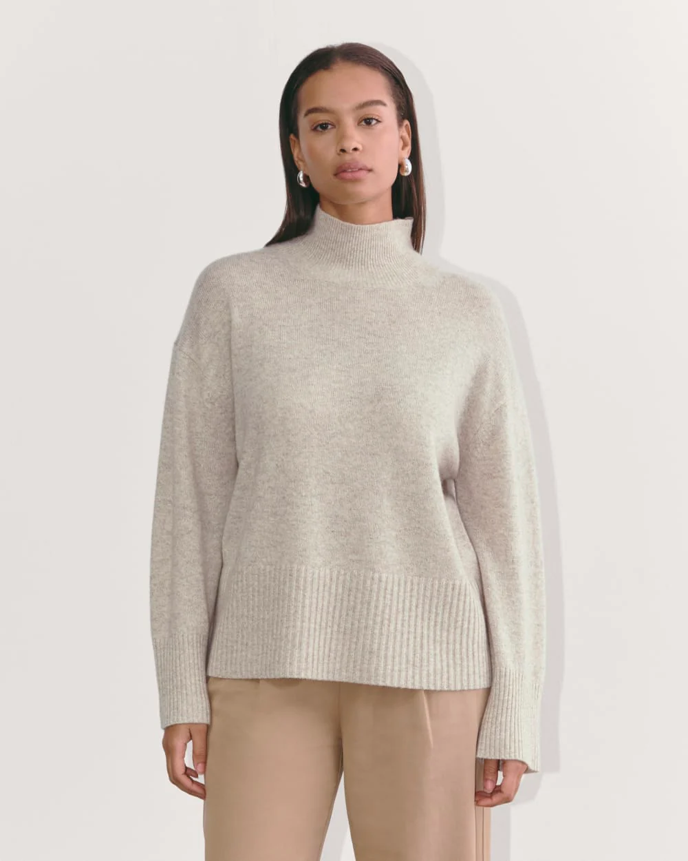 The Boxy Turtleneck in Cashmere | Canvas