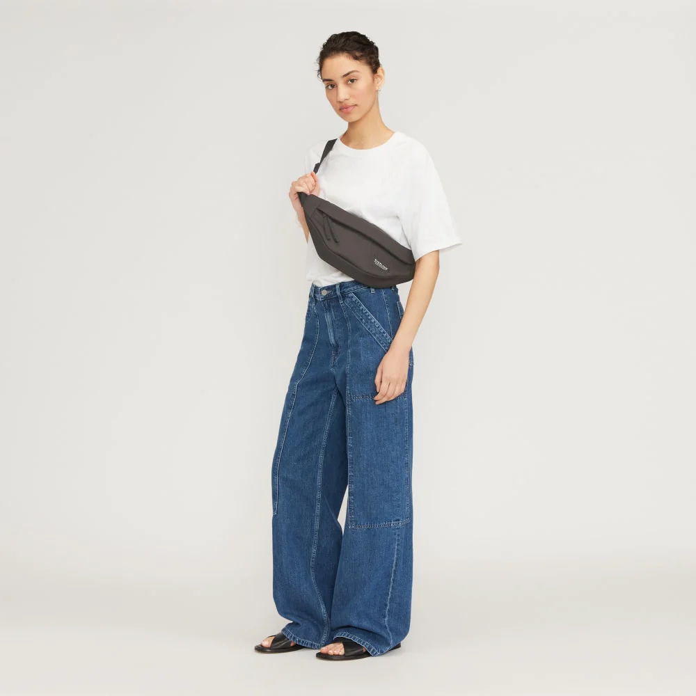 The Renew Transit Fanny Pack | Black (with label)