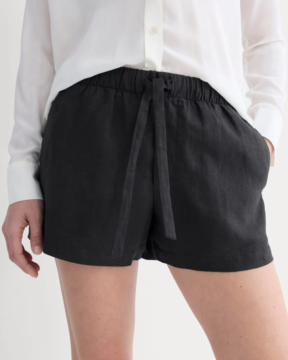 The Drawstring Boxer Short in Linen | Black
