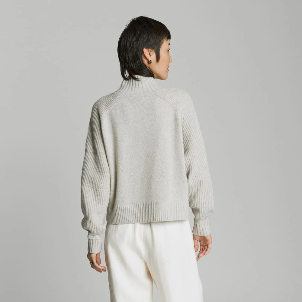 The Cashmere Ribbed Turtleneck | Pale Heathered Grey