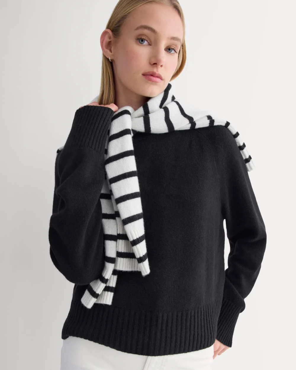 The Boxy Crew in Cashmere | Black