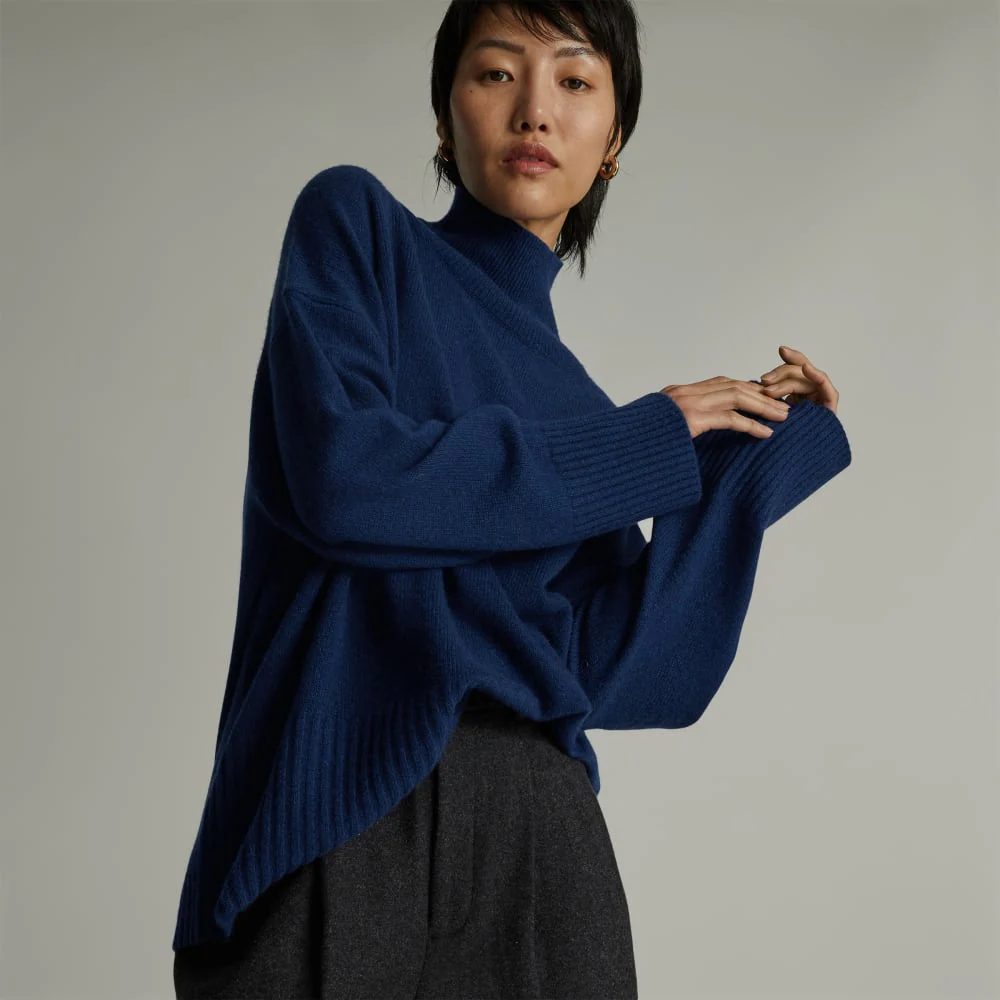 The Cashmere Oversized Turtleneck | Bright Navy