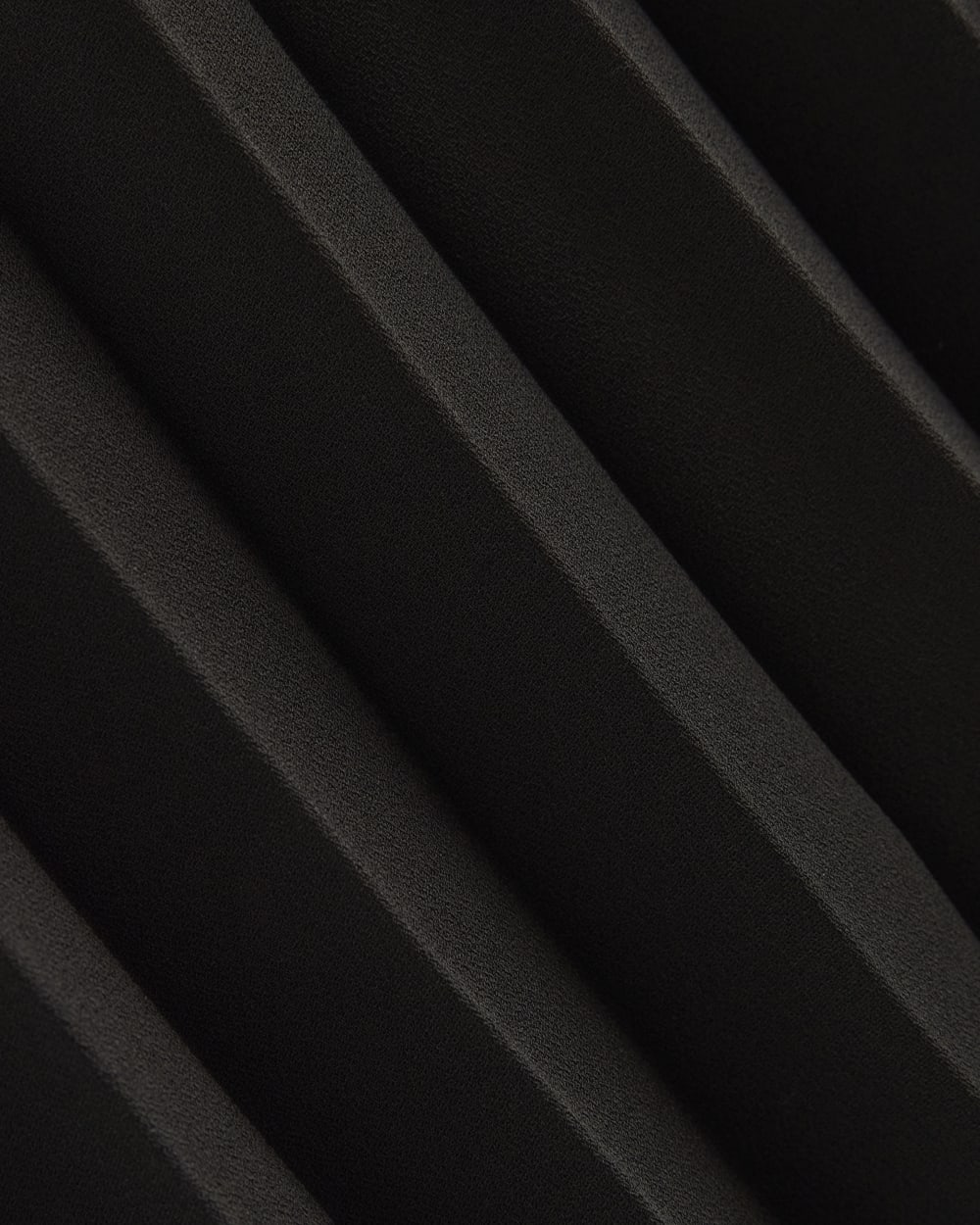 Pleated Crepe Midi Skirt | Black