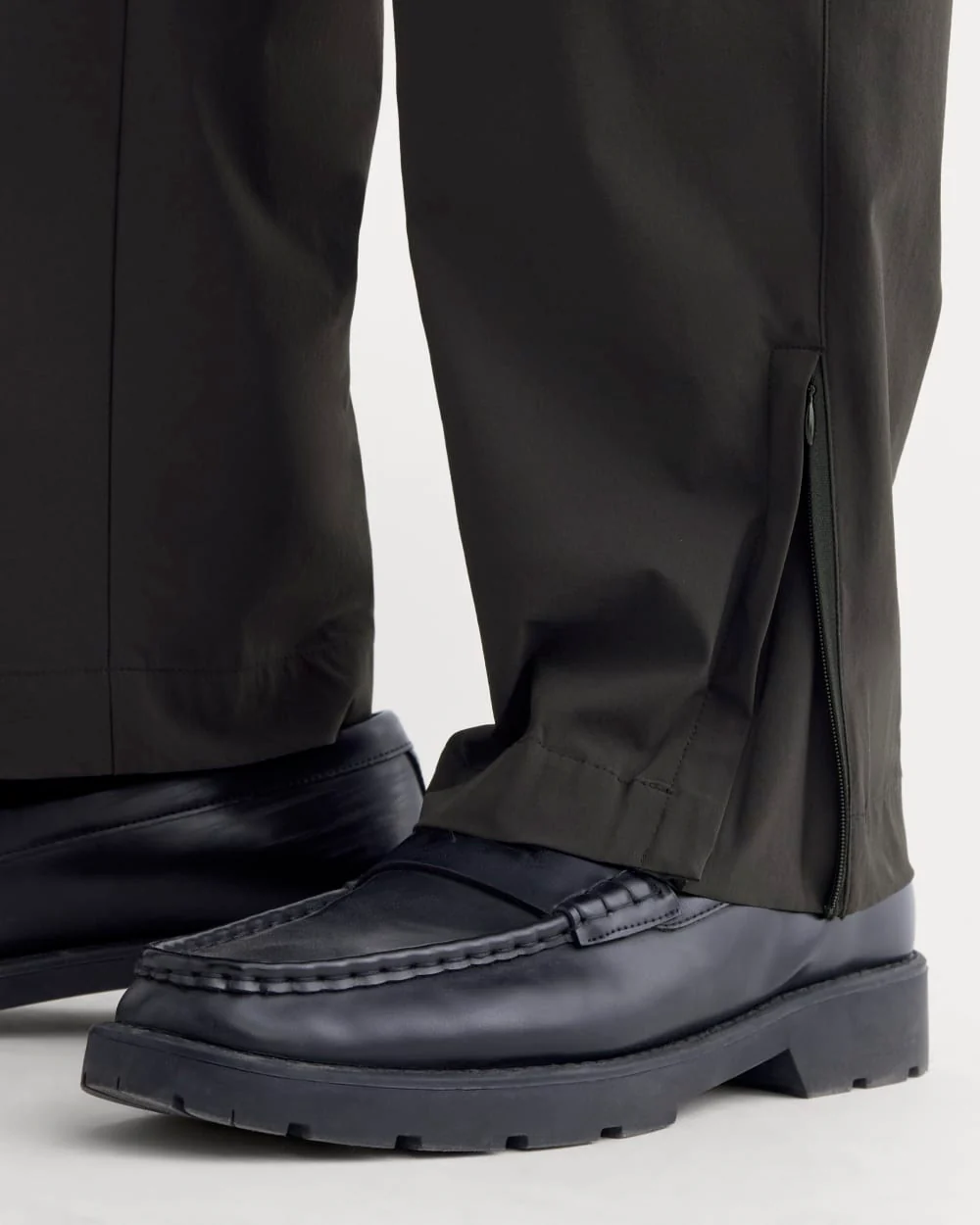 Transit Recycled Nylon Jogger | Black