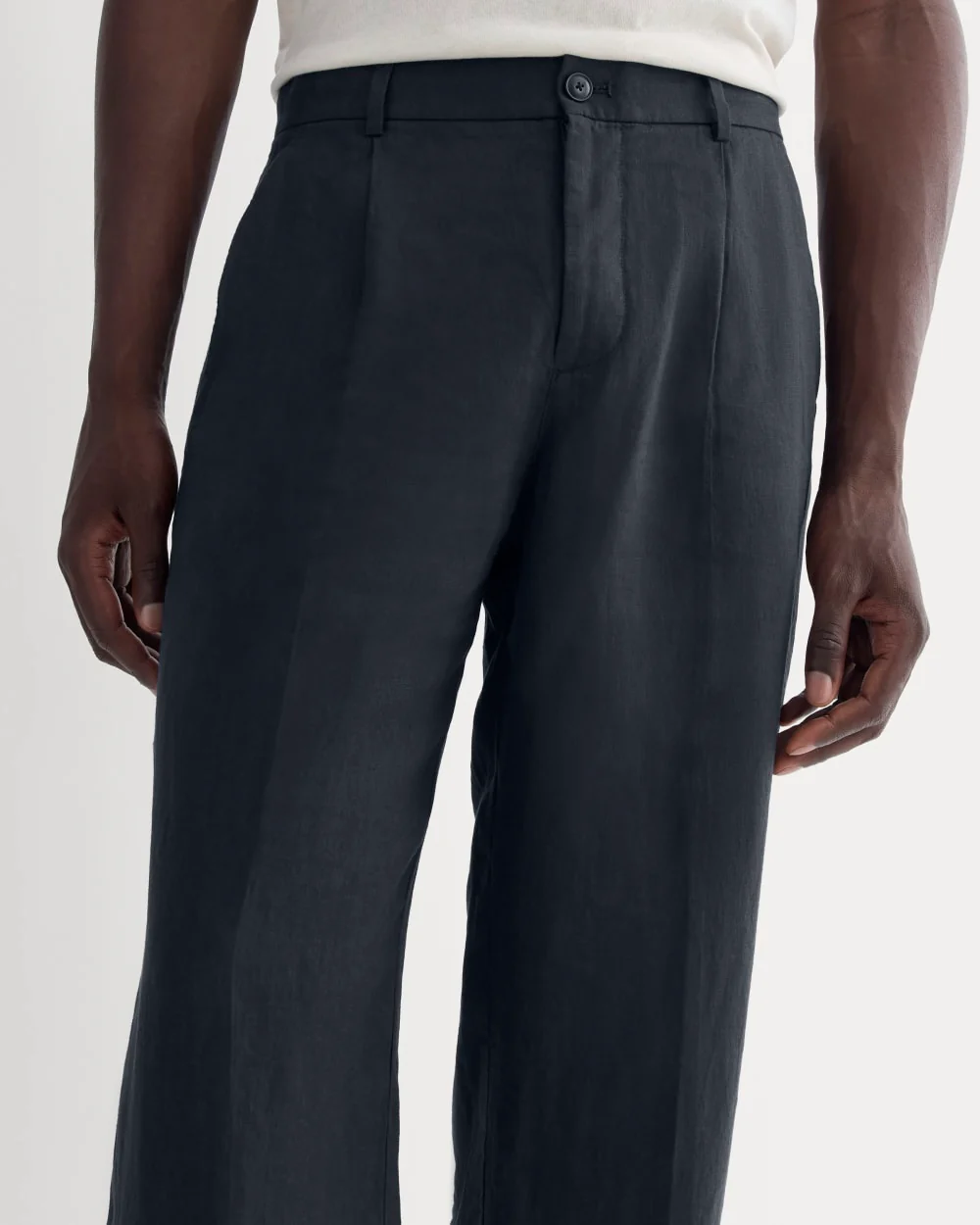 The Linen Pleated Trouser | Navy