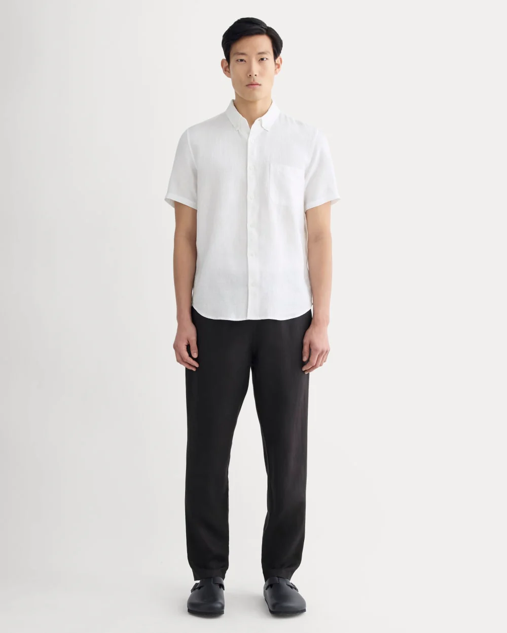 The Classic Short-Sleeve Shirt in Linen | White