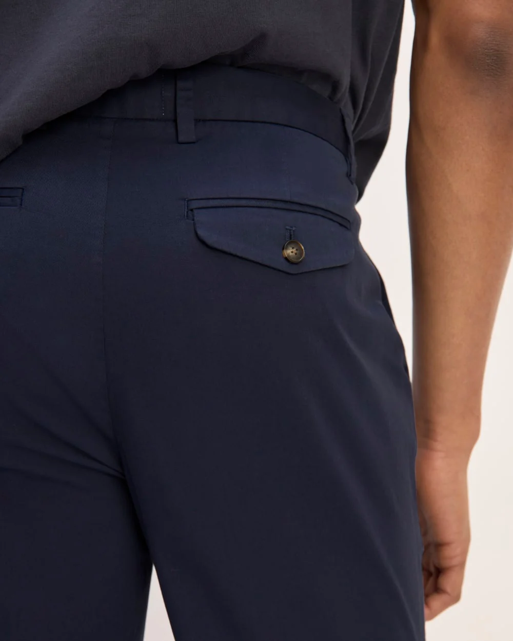 The Relaxed Taper Air Chino | Deep Navy