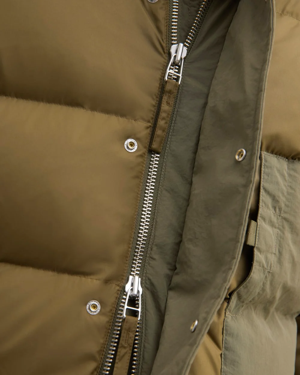 The ReNew Short Puffer | Kalamata / Beech