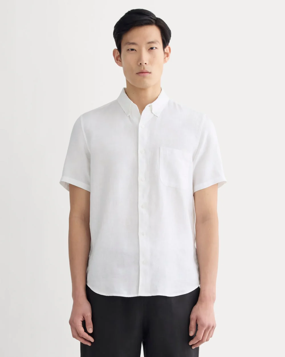 The Classic Short-Sleeve Shirt in Linen | White