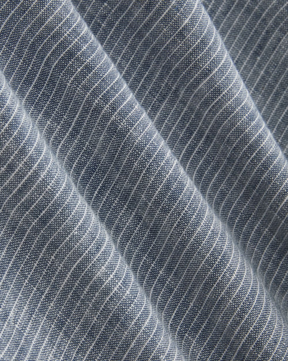 The Classic Short-Sleeve Shirt in Linen | White / Blue