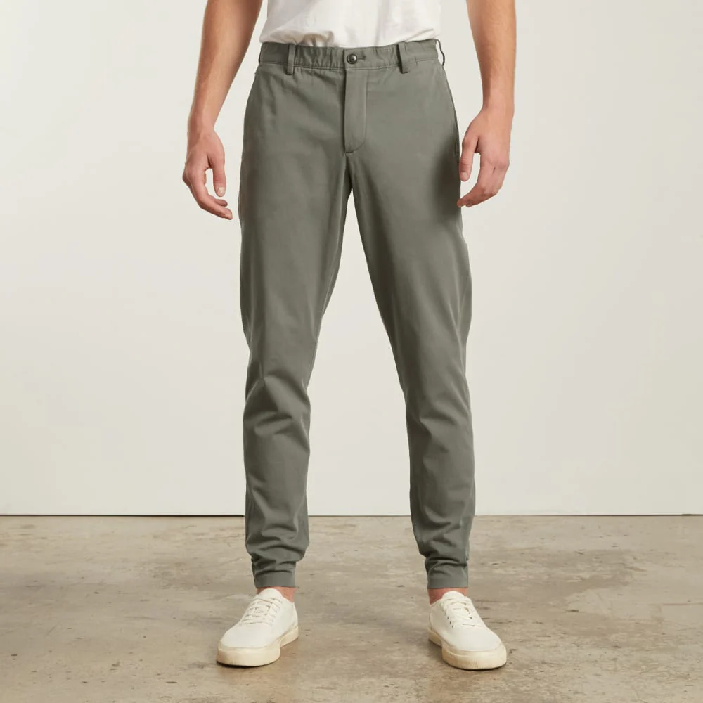 The Performance Traveler Chino | Pewter Green