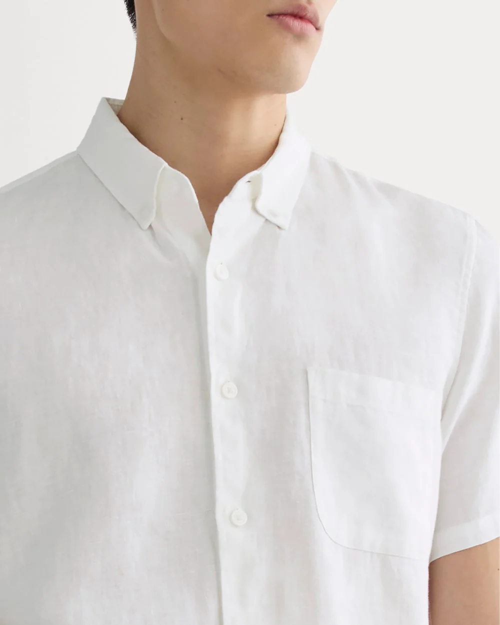 The Classic Short-Sleeve Shirt in Linen | White